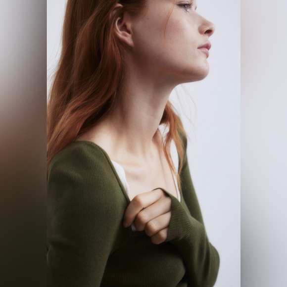 H&M | NWOT Square-Neck Crop Top - Picture 3 of 7